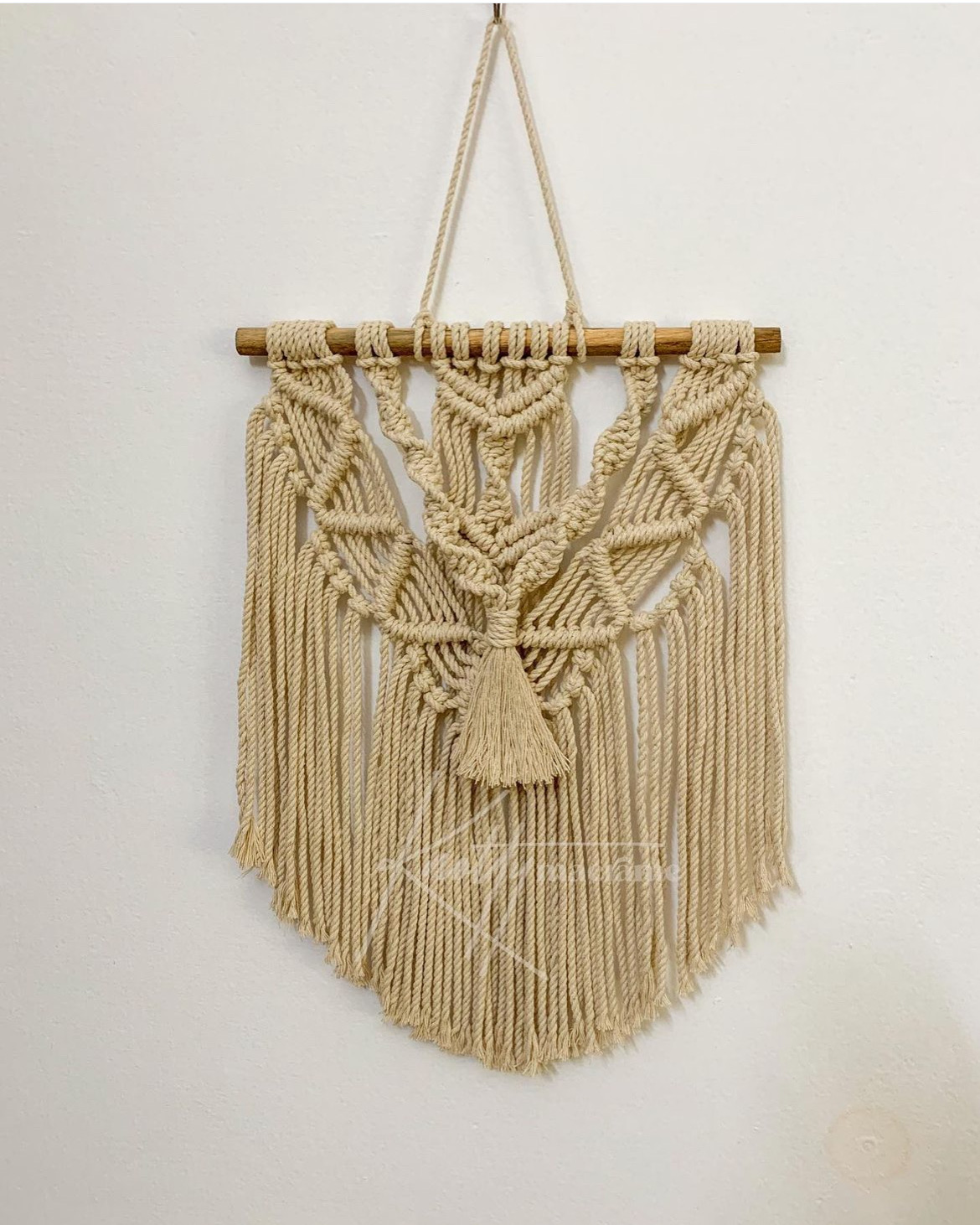 macrame wall hanging - knotty macrame
